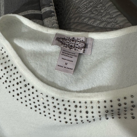 Ivory sweater - Picture 2 of 3